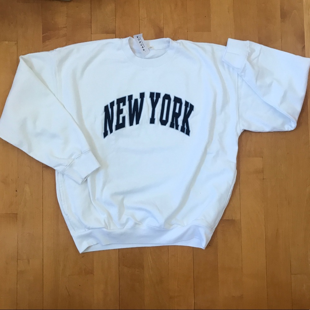 Brandy Melville New York Erica Sweatshirt NWT